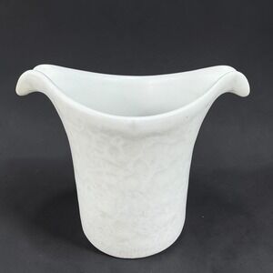 Bennington Potters Vermont Agate White On White Glaze Vase Small Creamer 3.5in